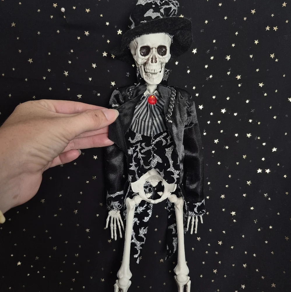 Fancy Bones Skeleton